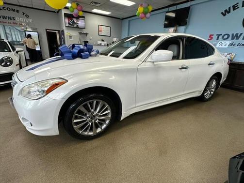 2011 INFINITI M37x Base