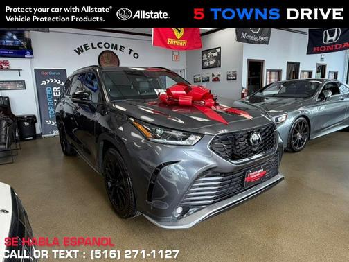 Magnetic Gray Metallic 2025 Toyota Highlander XSE