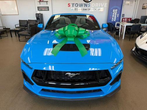 Grabber Blue Metallic 2024 Ford Mustang GT Premium
