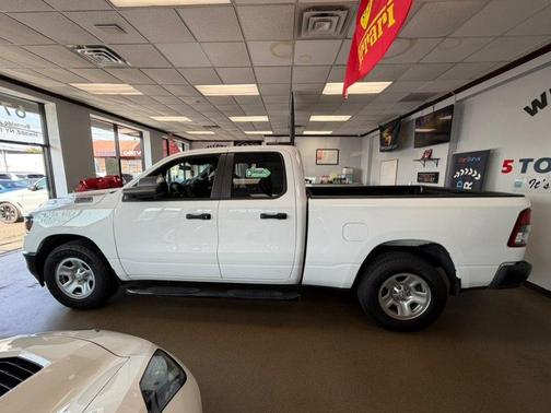 Bright White Clearcoat 2024 RAM 1500 Tradesman