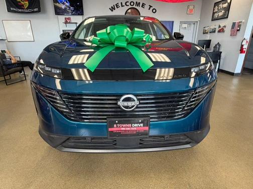 Aurora Blue Pearl Metallic/Super Black 2025 Nissan Murano SL