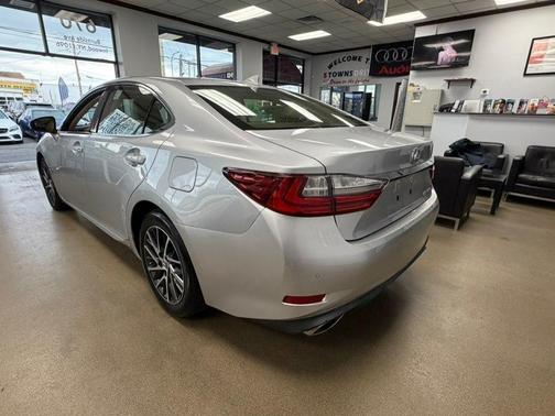 2016 Lexus ES 350 Base
