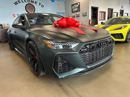 2021 Audi RS 7 4.0T