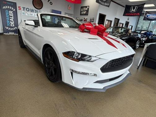 Oxford White 2018 Ford Mustang EcoBoost Premium