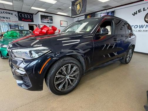 Carbon Black Metallic 2019 BMW X5 xDrive40i