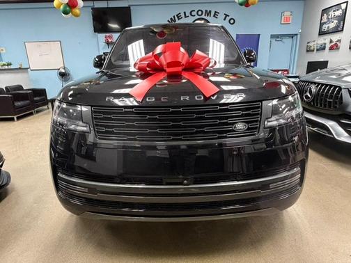 2023 Land Rover Range Rover P530 SE