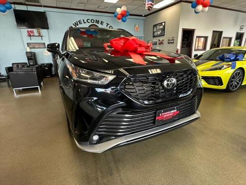 2022 Toyota Highlander XSE