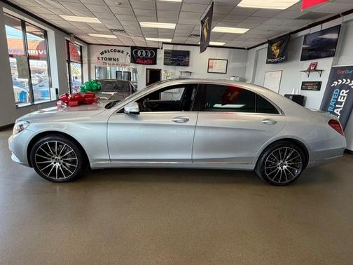 Diamond Silver Metallic 2015 Mercedes-Benz S-Class 4MATIC