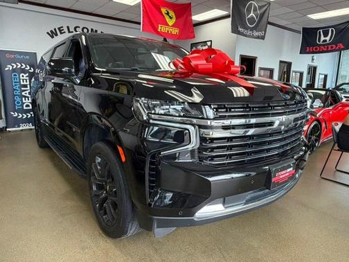Black 2022 Chevrolet Suburban LT