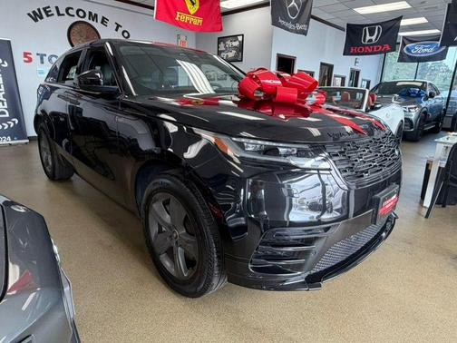 Santorini Black Metallic 2025 Land Rover Range Rover Velar P250 SE R-Dynamic
