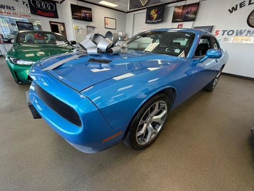 2015 Dodge Challenger SXT Plus