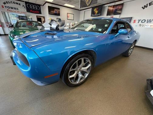 2015 Dodge Challenger SXT Plus