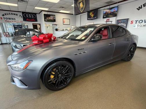 Nero Ribelle Metallic 2022 Maserati Ghibli Modena