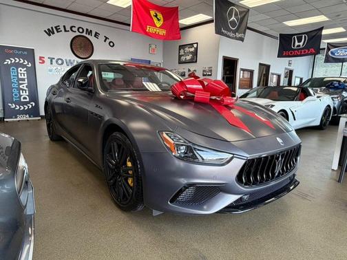 Nero Ribelle Metallic 2022 Maserati Ghibli Modena