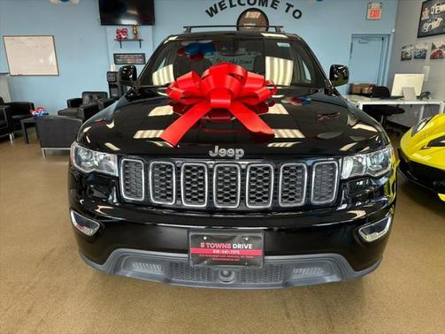 2020 Jeep Grand Cherokee Laredo