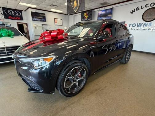 Vulcano Black Metallic 2023 Alfa Romeo Stelvio Veloce AWD