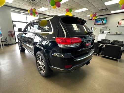 2018 Jeep Grand Cherokee Sterling Edition