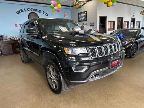 2018 Jeep Grand Cherokee Sterling Edition