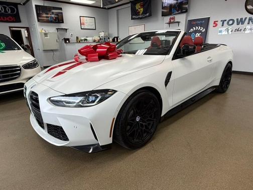 Frozen Brilliant White Metallic 2022 BMW M4 Competition xDrive