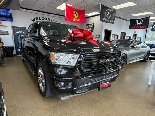 Diamond Black Crystal Pearlcoat 2019 RAM 1500 Big Horn