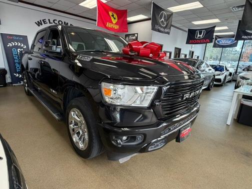 Diamond Black Crystal Pearlcoat 2019 RAM 1500 Big Horn