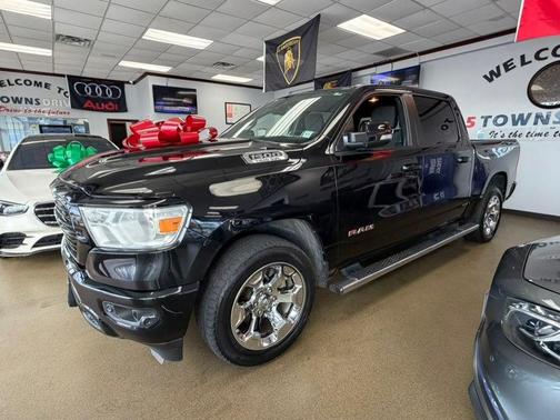Diamond Black Crystal Pearlcoat 2019 RAM 1500 Big Horn