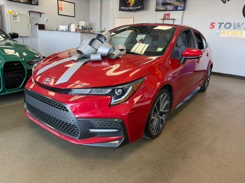 Barcelona Red Metallic 2021 Toyota Corolla SE