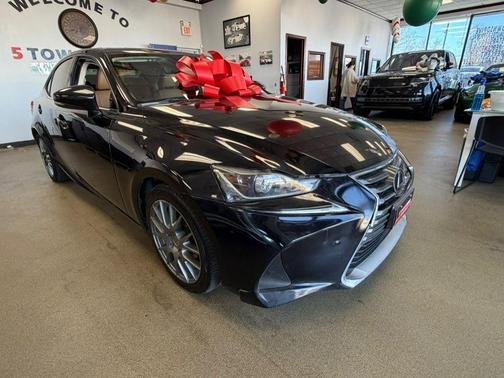 2018 Lexus IS 300 Base