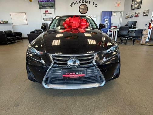 2018 Lexus IS 300 Base