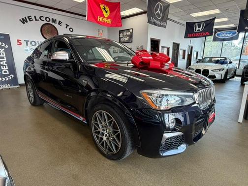 Black Sapphire Metallic 2018 BMW X4 M40i