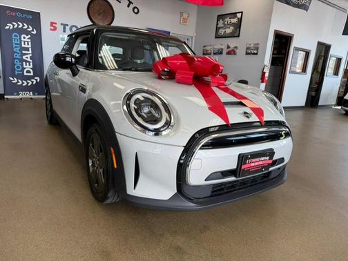 Melting Silver III Metallic 2023 MINI Hardtop Cooper S