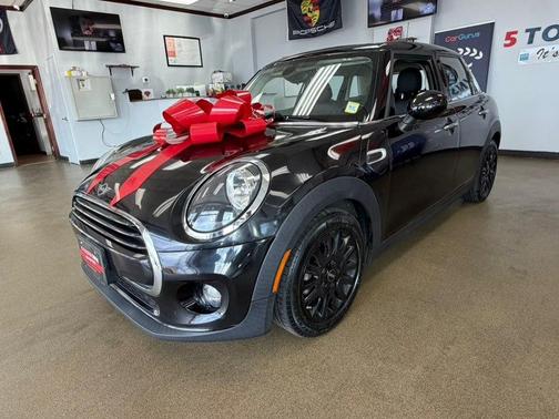 British Racing Green Metallic 2019 MINI Hardtop Cooper