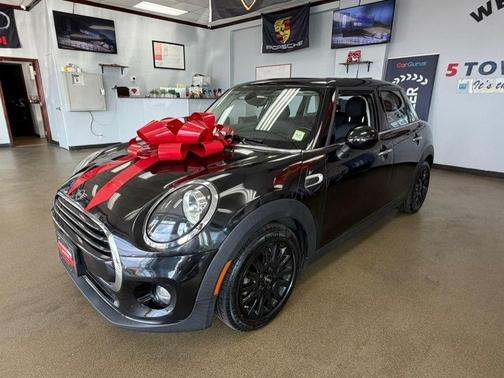 British Racing Green Metallic 2019 MINI Hardtop Cooper