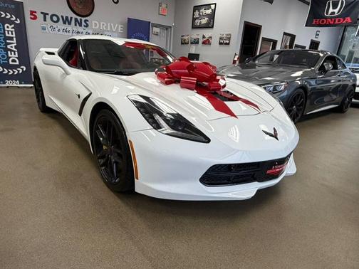 Arctic White 2016 Chevrolet Corvette Stingray