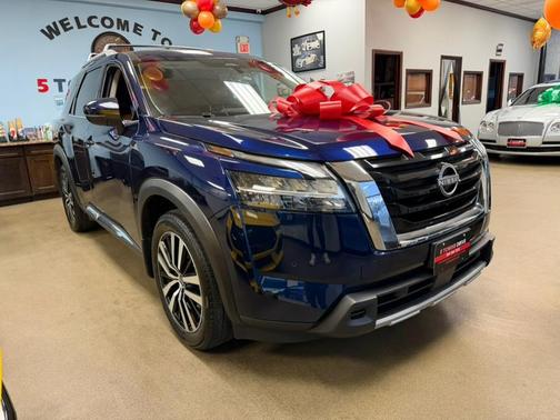 2023 Nissan Pathfinder Platinum 4WD