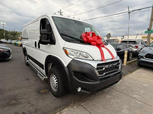 Bright White Clearcoat 2025 RAM ProMaster 2500 Tradesman