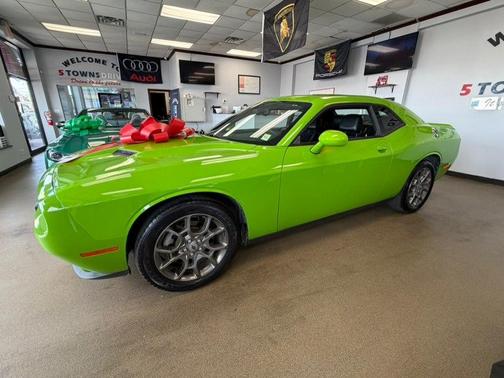 Green Go Clearcoat 2017 Dodge Challenger GT