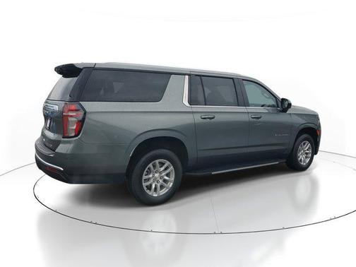 2023 Chevrolet Suburban LT
