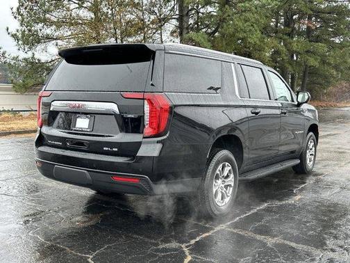 2023 GMC Yukon XL SLE