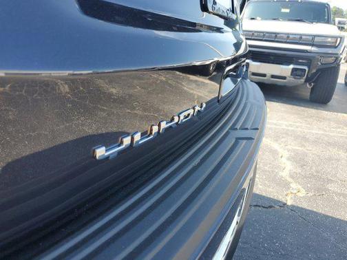 2025 GMC Yukon XL 2WD Elevation
