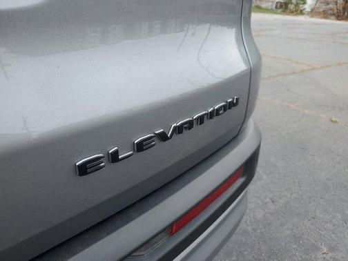 2024 GMC Acadia AWD Elevation