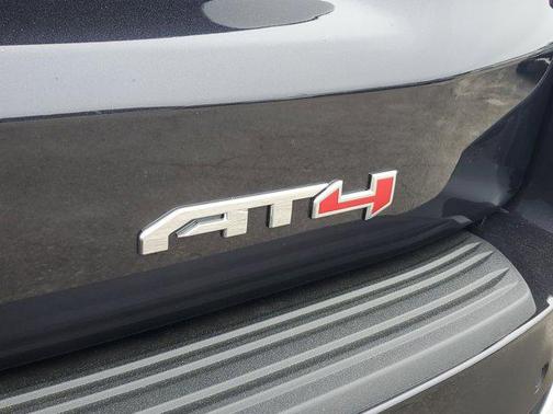 2025 GMC Yukon 4WD AT4