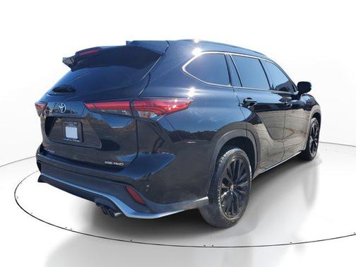 2023 Toyota Highlander XSE