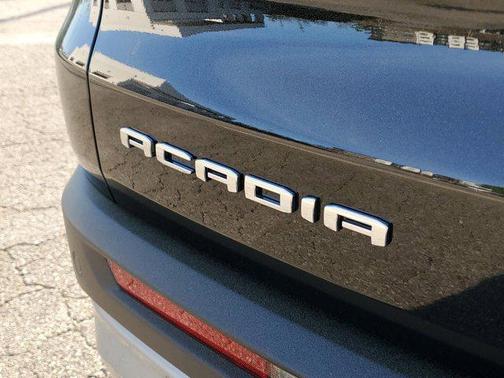 2025 GMC Acadia FWD Elevation