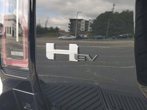 2025 GMC HUMMER EV SUV 2X