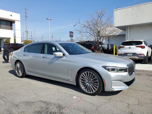 2020 BMW 740 740i