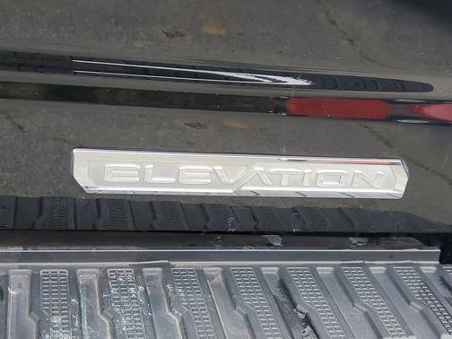 Onyx Black 2023 GMC Sierra 1500 Elevation