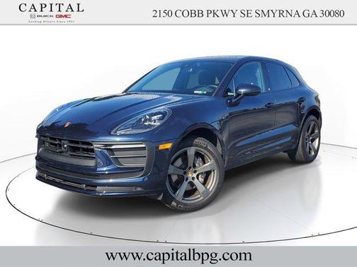 2023 Porsche Macan Base