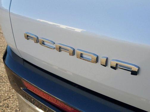 2025 GMC Acadia Denali