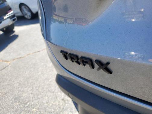 Sterling Gray Metallic 2025 Chevrolet Trax FWD 2RS